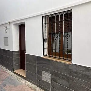 https://pequena-casa-en-el-centro-de-almunecar.es-andalucia.com